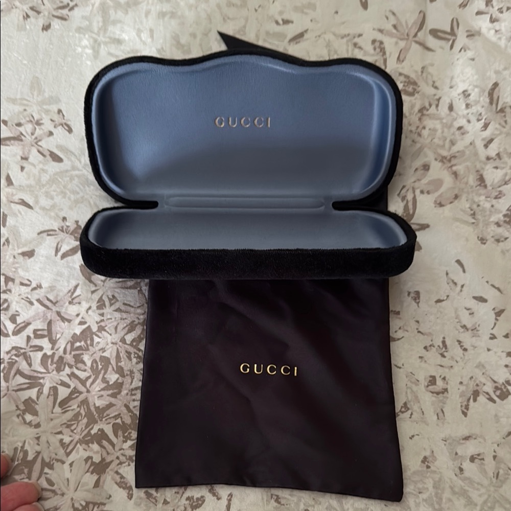 Gucci Black velvet Eyewear Case with grey Interior. Soft case included.